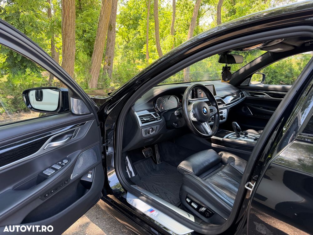 BMW Seria 7 750i xDrive Edition Exclusive - 7