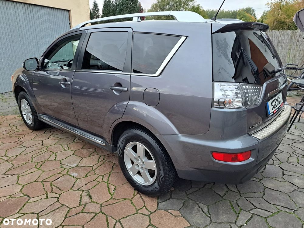 Mitsubishi Outlander - 6