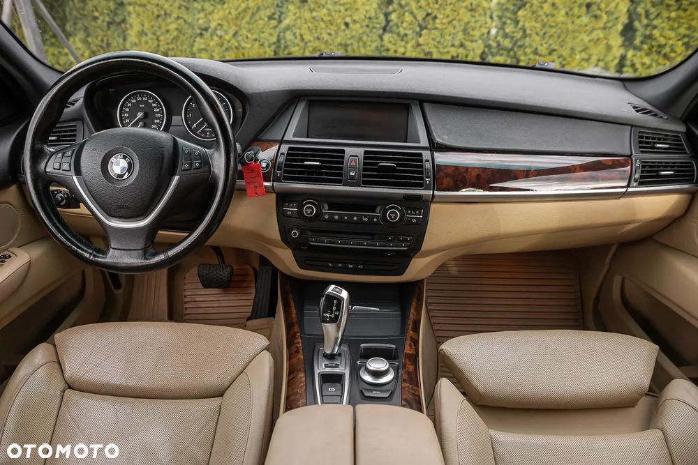 BMW X5 xDrive48i - 27