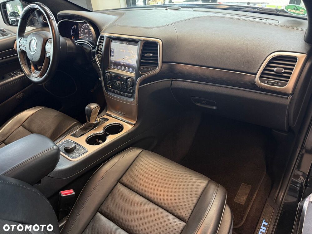 Jeep Grand Cherokee - 20