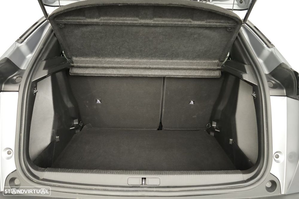 Peugeot 2008 1.2 PureTech Allure - 23