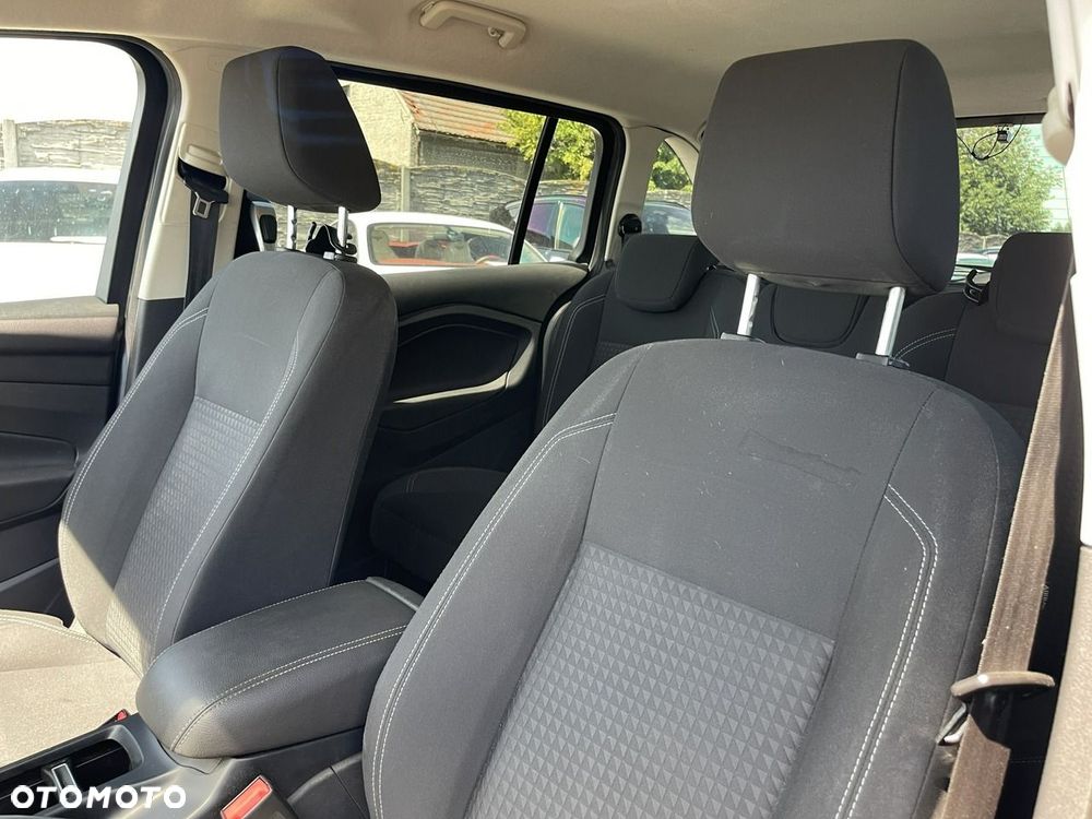 Ford Grand C-MAX - 10