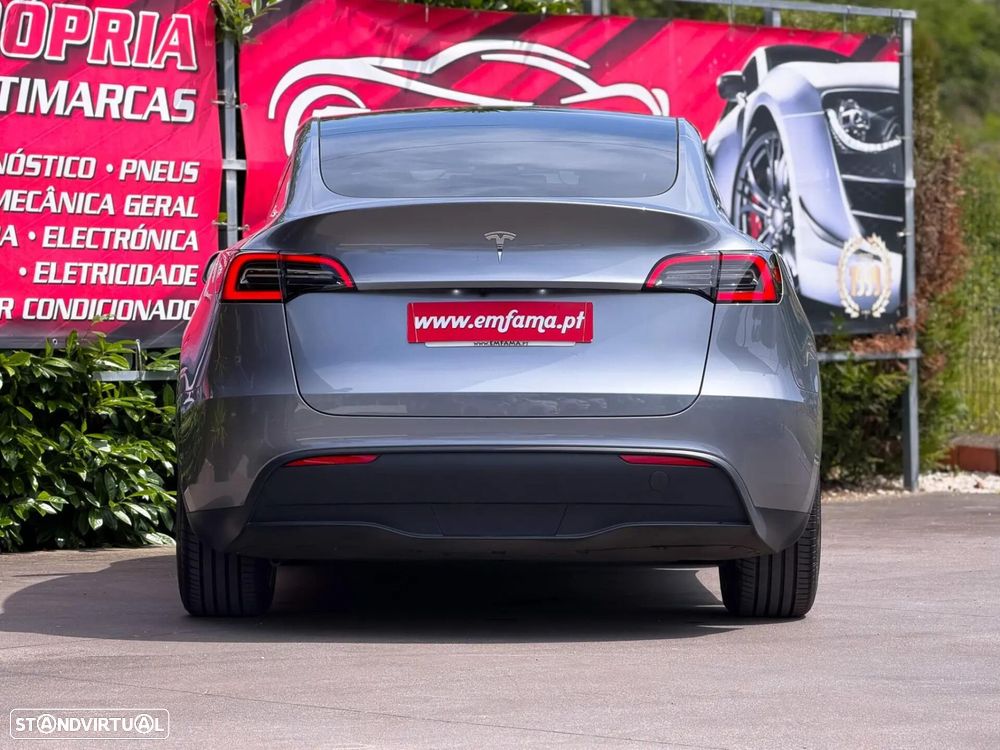 Tesla Model Y Standard RWD - 8