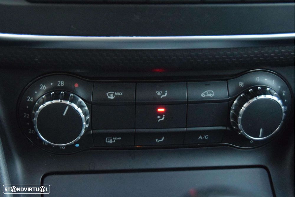 Mercedes-Benz A 180 d Urban - 16