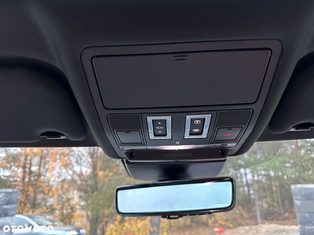 Jaguar XE 2.0 P250 R-Dynamic Black - 22