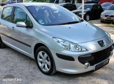 Dezmembrez Peugeot 307 hatchback 1.6 HDI din 2006 volan pe stanga - 1