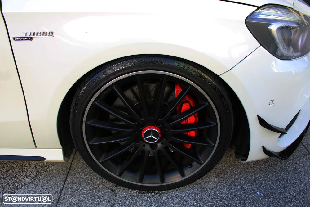 Mercedes-Benz A 45 AMG 4Matic Speedshift 7G-DCT - 56