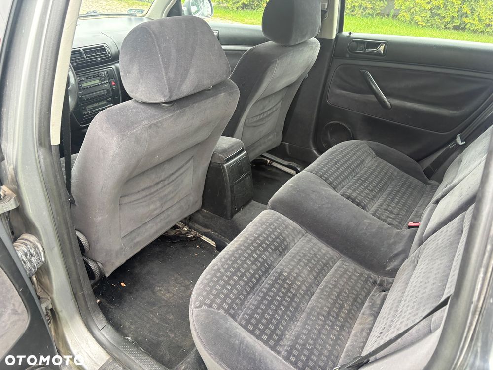 Volkswagen Passat - 13