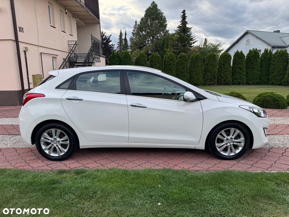 Hyundai i30 1.6 GDI Premium - 12