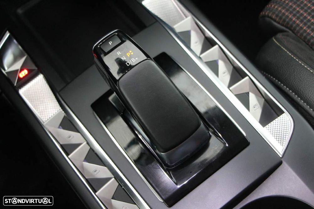 DS DS3 E-Tense Performance Line - 11