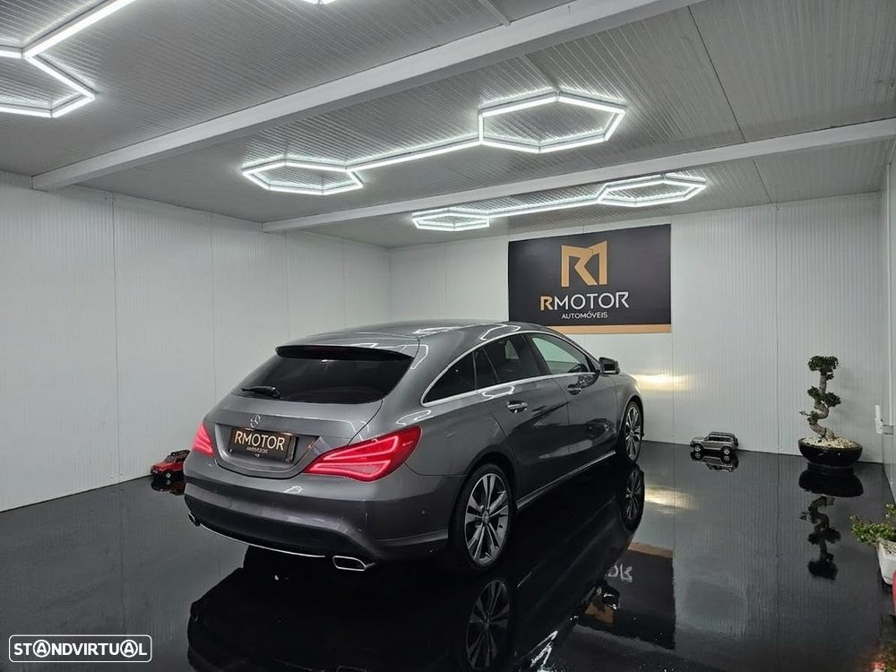 Mercedes-Benz CLA 180 UrbanStyle Edition - 3