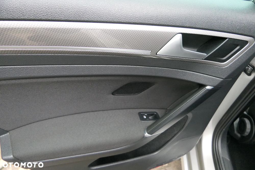 Volkswagen Golf 2.0 BlueTDI 4Motion Comfortline - 34