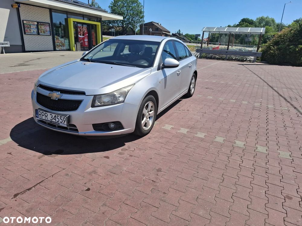 Chevrolet Cruze 1.6 LS - 11