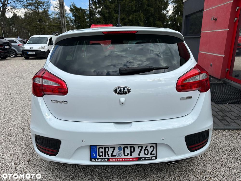 Kia Ceed 1.6 GDI ISG Vision - 22