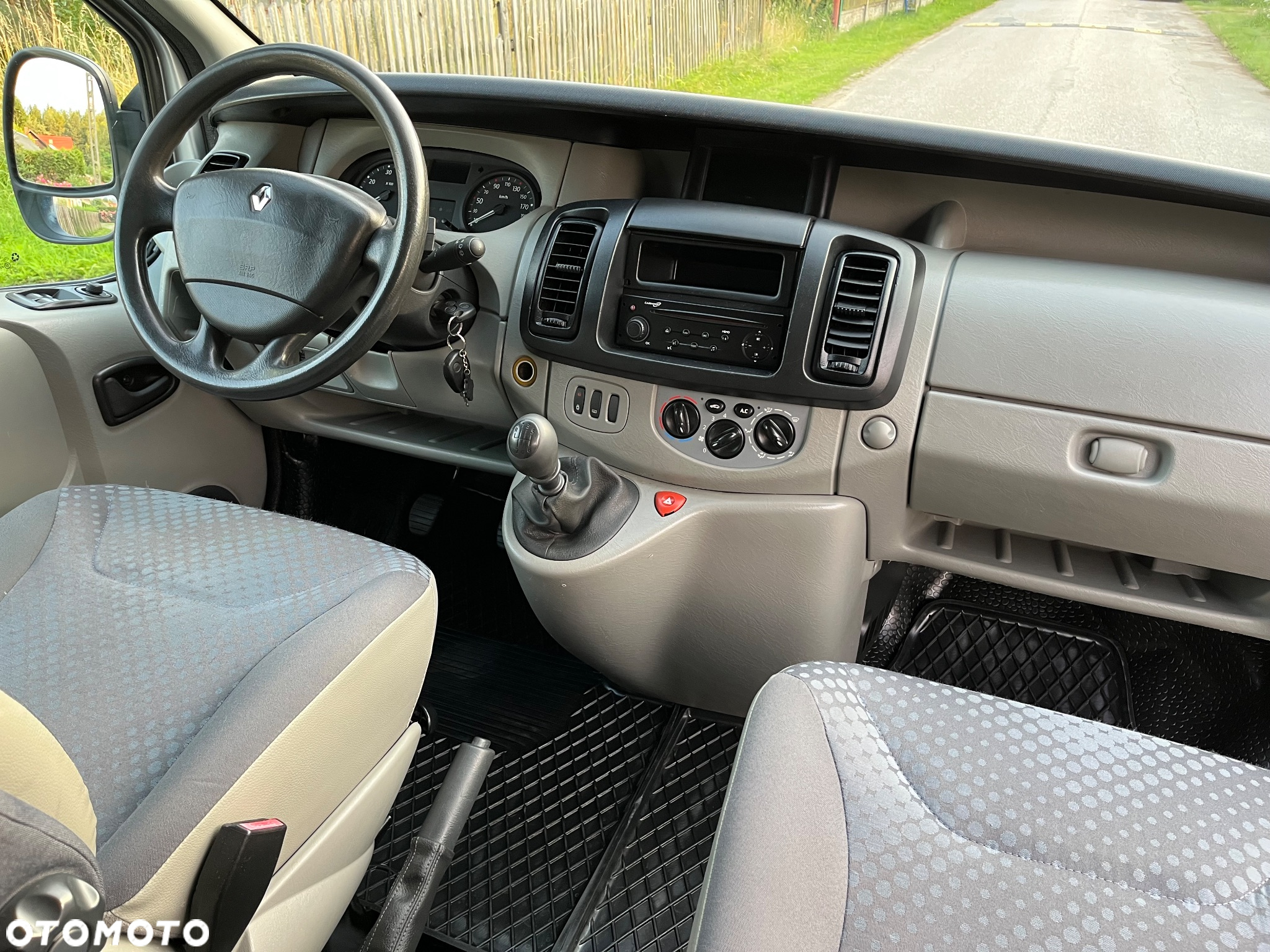 Renault TRAFIC - 7