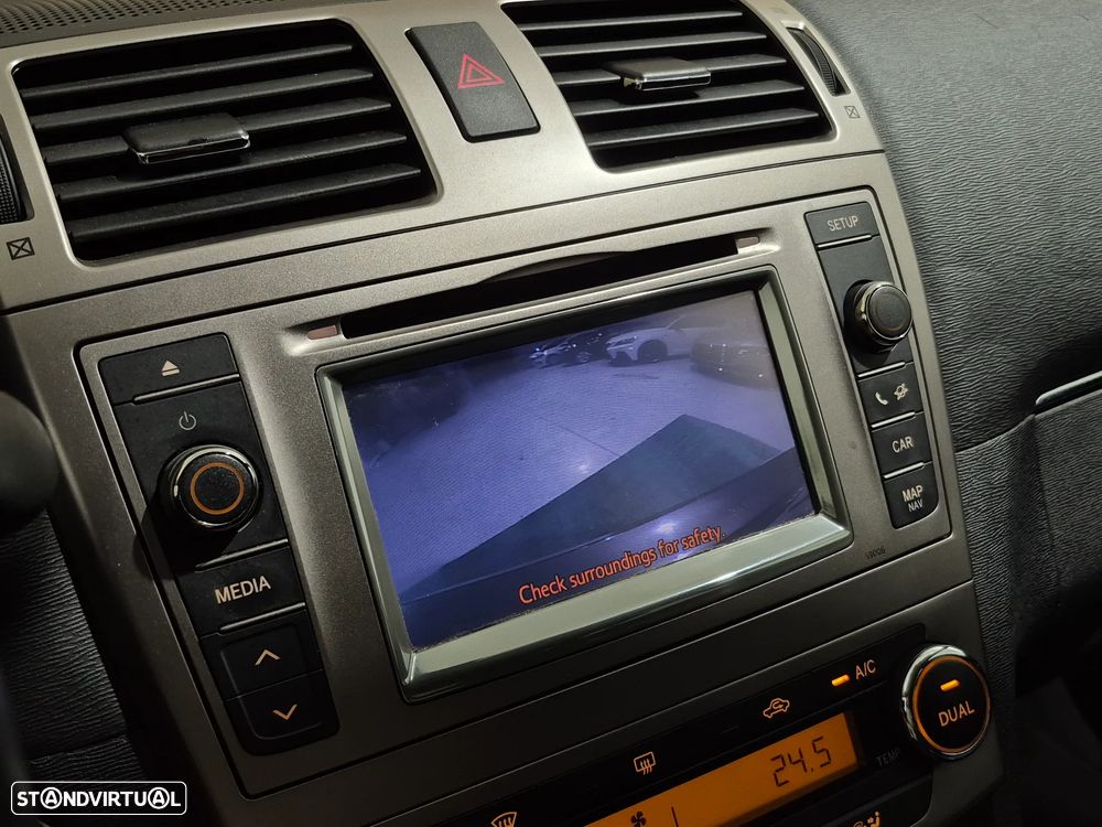 Toyota Avensis SW 2.0 D-4D Exclusive +GPS - 22
