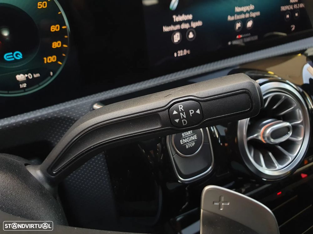 Mercedes-Benz A 250 e AMG Line - 13