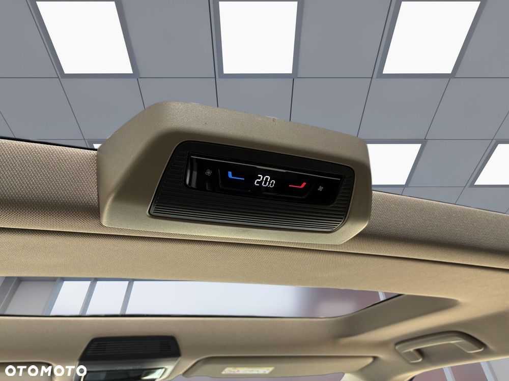 Volkswagen Multivan 2.0 TDI L2 Edition DSG - 18