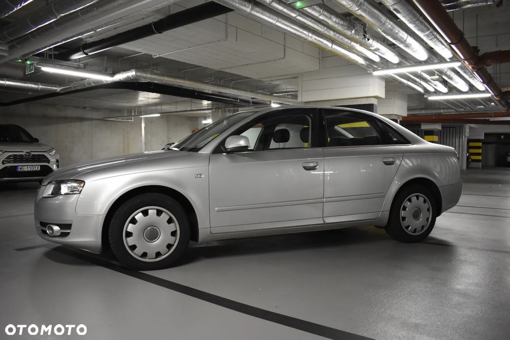 Audi A4 Limousine - 13