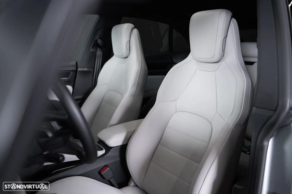 Porsche Macan Electric - 17