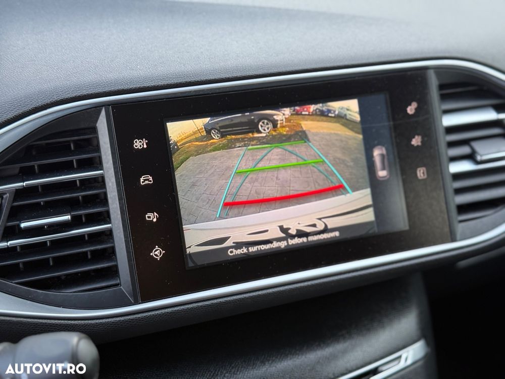 Peugeot 308 1.2 L PureTech Turbo Active - 12