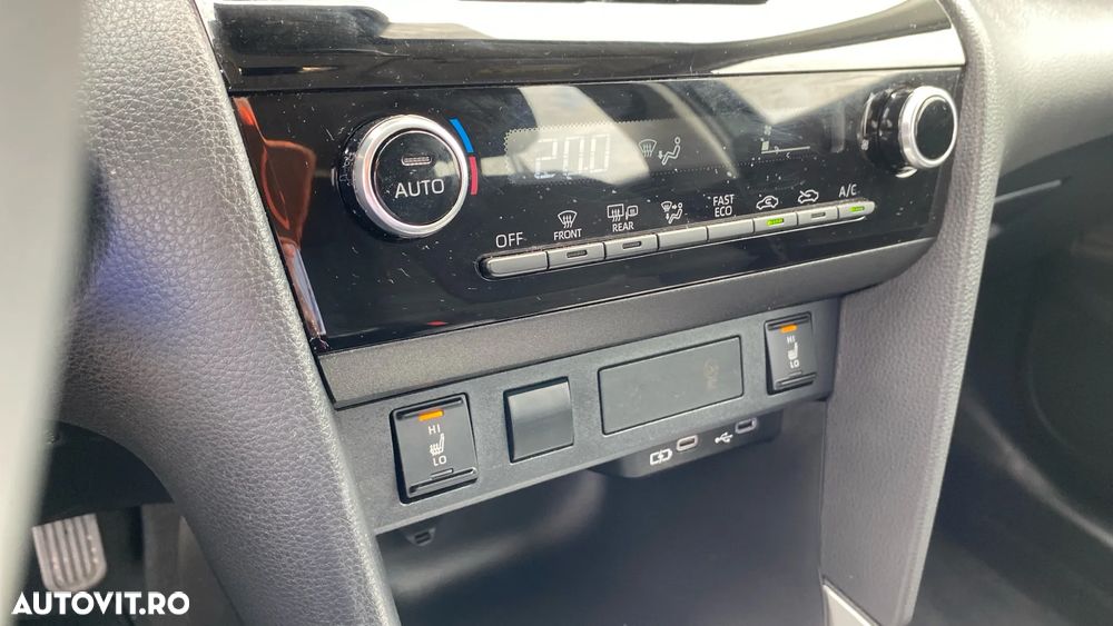 Toyota Yaris Cross 1.5 VVT-i HSD 116 4x2 HEV Business - 14