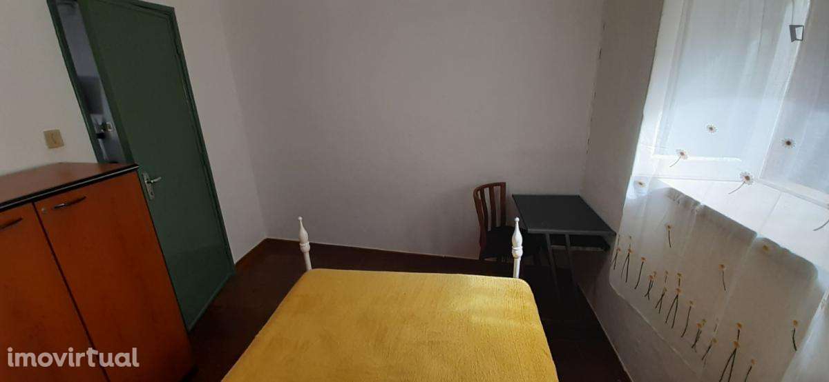Quarto - localizado em Leiria - Grande imagem: 5/11