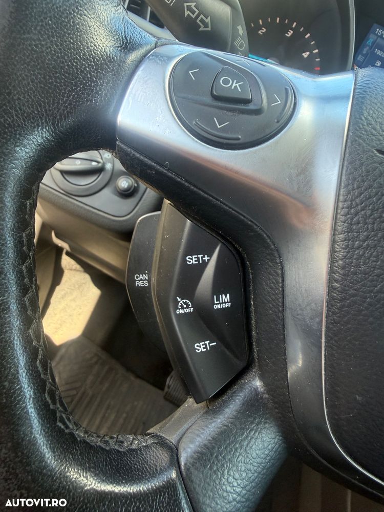 Ford Kuga 2.0 TDCi Powershift 4WD Titanium - 16