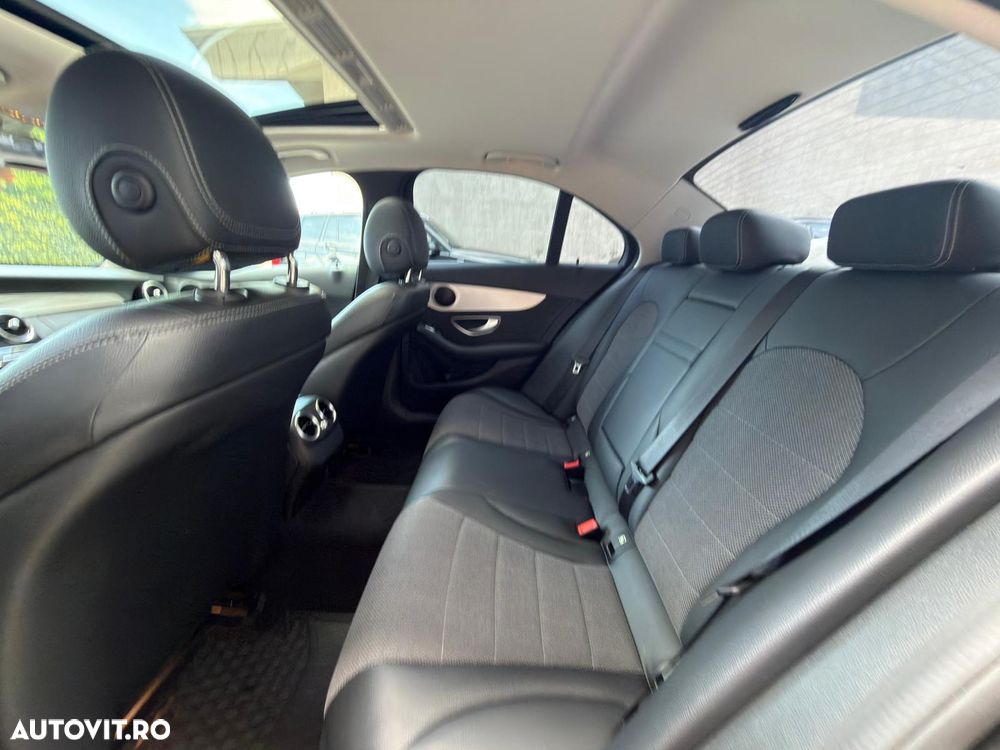 Mercedes-Benz C 220 d 4MATIC Aut. - 25