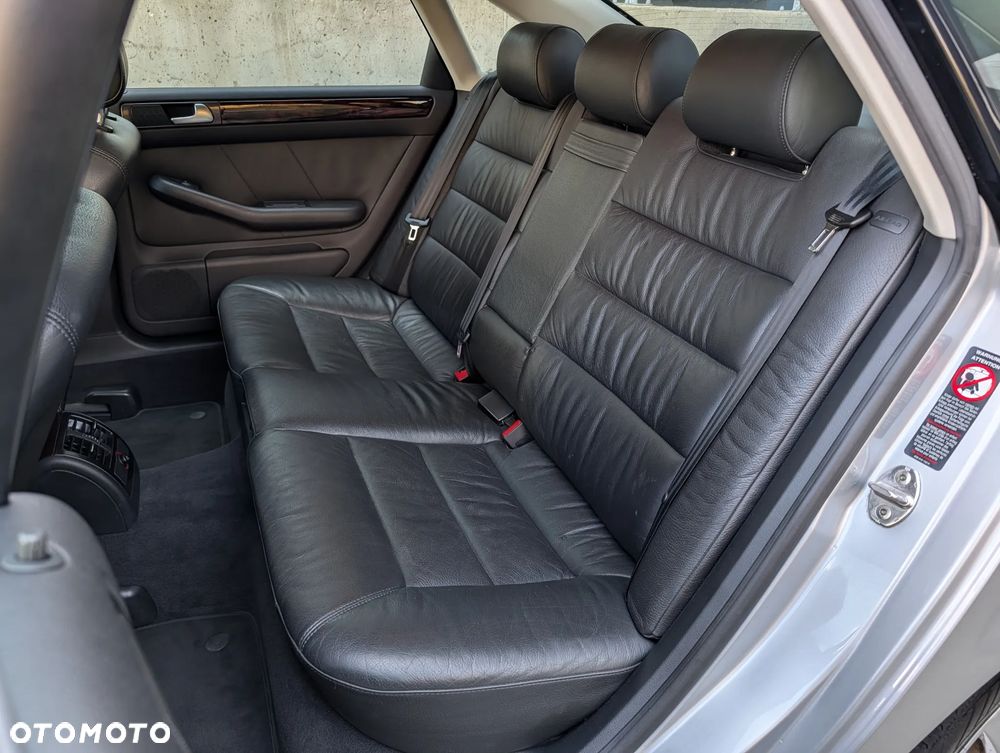 Audi A6 Limousine 2.5 TDI Quattro Tiptr - 24