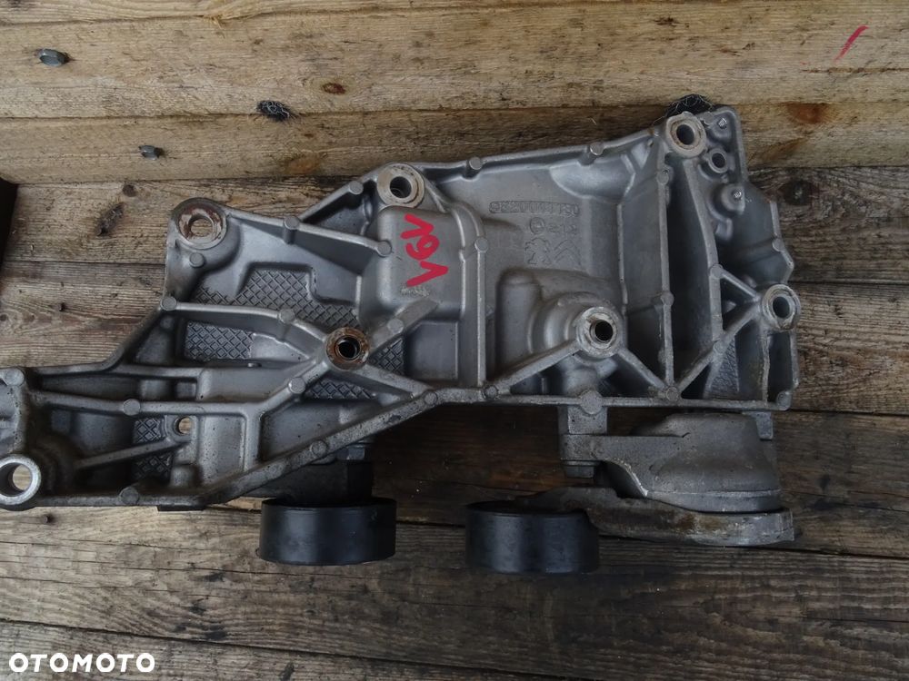 ŁAPA ALTERNATORA JUMPY III EXPERT III PROACE II 2.0 9820041180 - 2