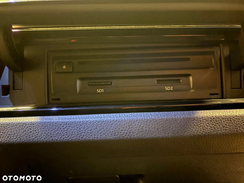 Volkswagen Touran 2.0 TDI BMT Highline - 3