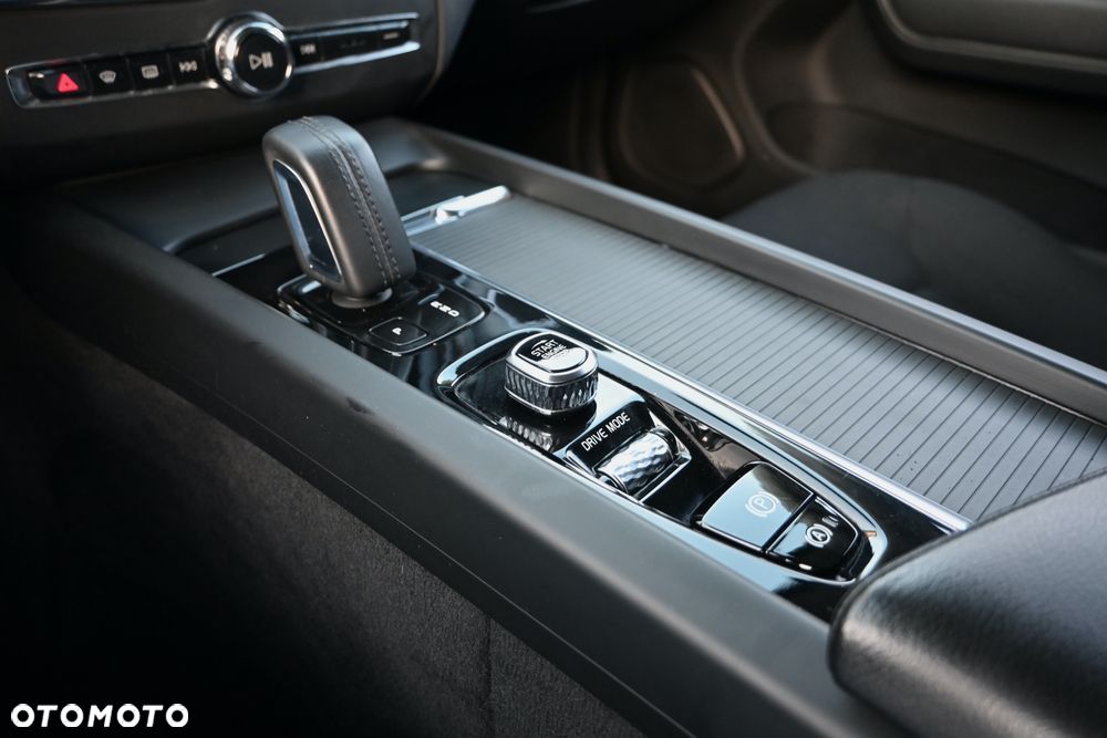 Volvo XC 60 D4 Geartronic Momentum Pro - 15