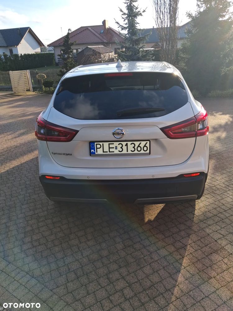 Nissan Qashqai 1.3 DIG-T N-WAY - 4
