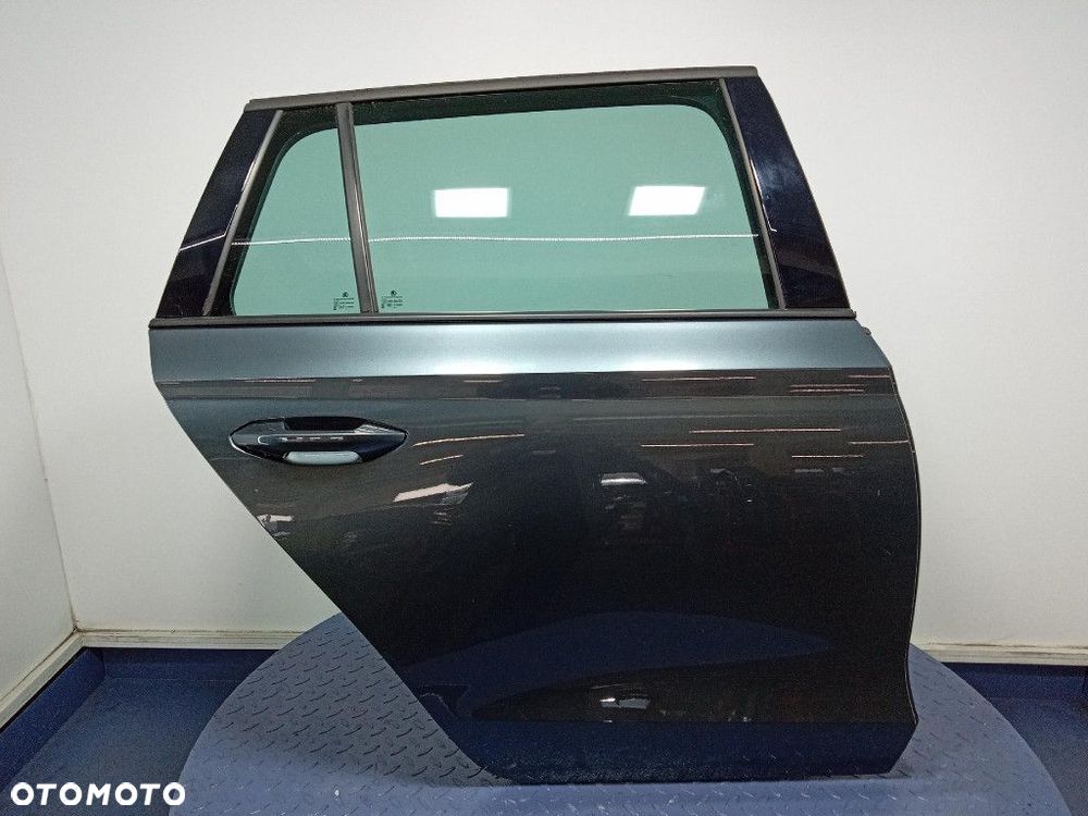 SKODA OCTAVIA IV KOMBI DRZWI TYŁ PRAWE TYLNE LF7Y - 2