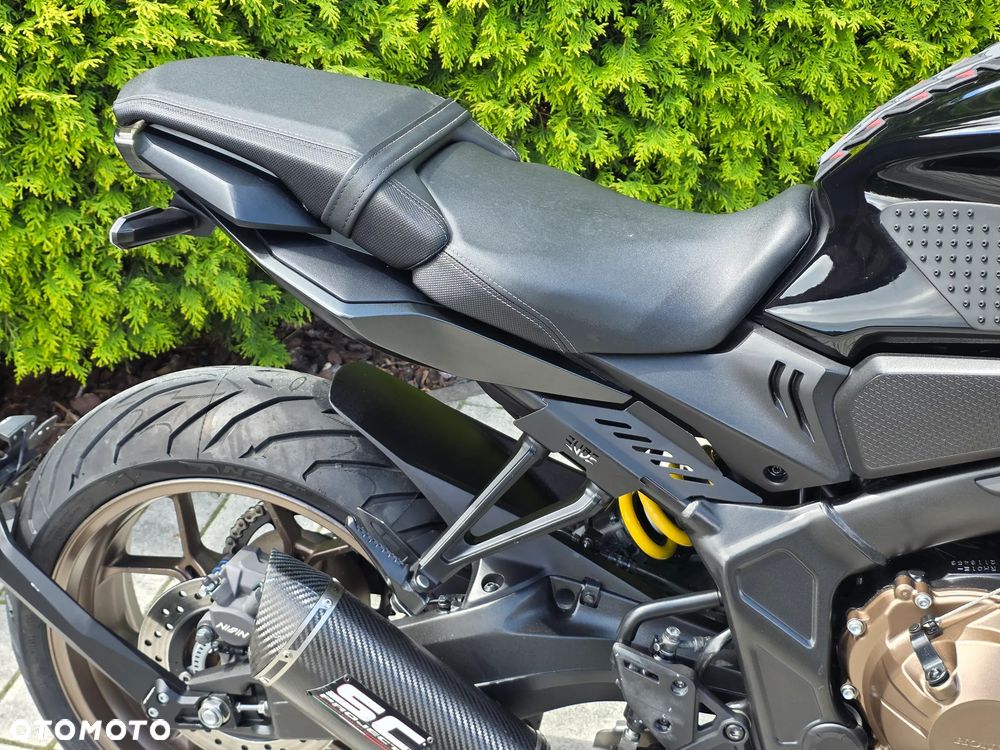 Honda CB - 11