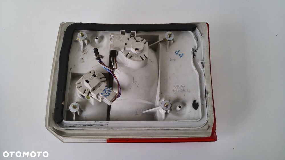 Audi 80 B3 Lampa tył W Klapę Prawa Lewa Strona - 11