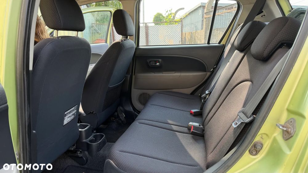 Daihatsu Sirion 1.3 - 23