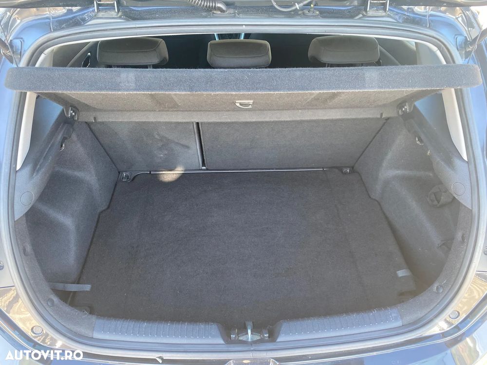 Kia Ceed - 13
