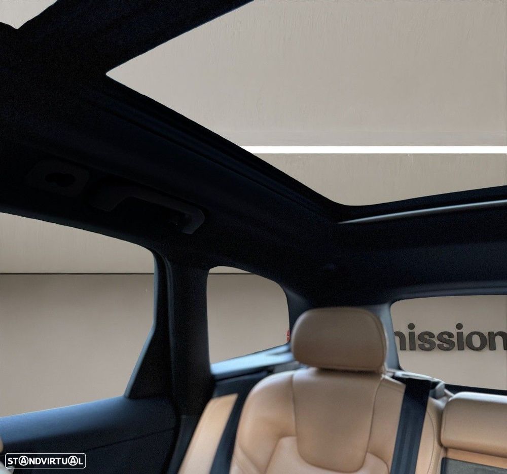 Volvo XC 60 2.0 T8 PHEV Momentum Plus AWD - 5