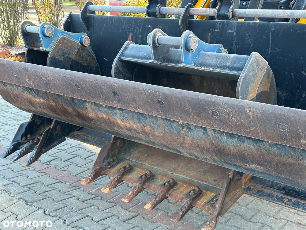 JCB 3CX PLUS 109hp Powershift + Torquelock (Contractor) - 25