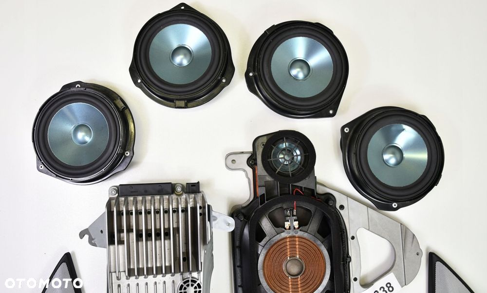 MERCEDES E KLASA W207 NAGŁOŚNIENIE HARMAN KARDON - 16