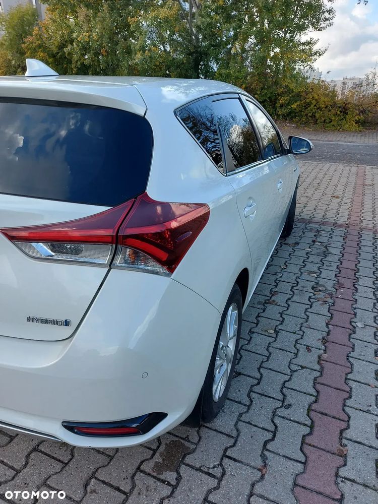 Toyota Auris Hybrid 135 Prestige - 12