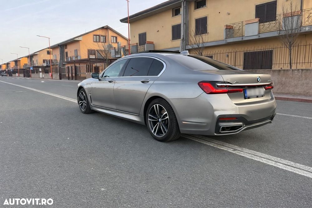 BMW Seria 7 745Le xDrive AT PHEV - 11