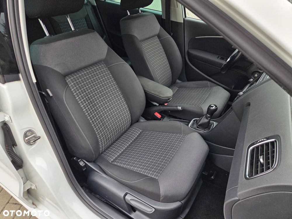 Volkswagen Polo 1.4 TDI Lounge - 8