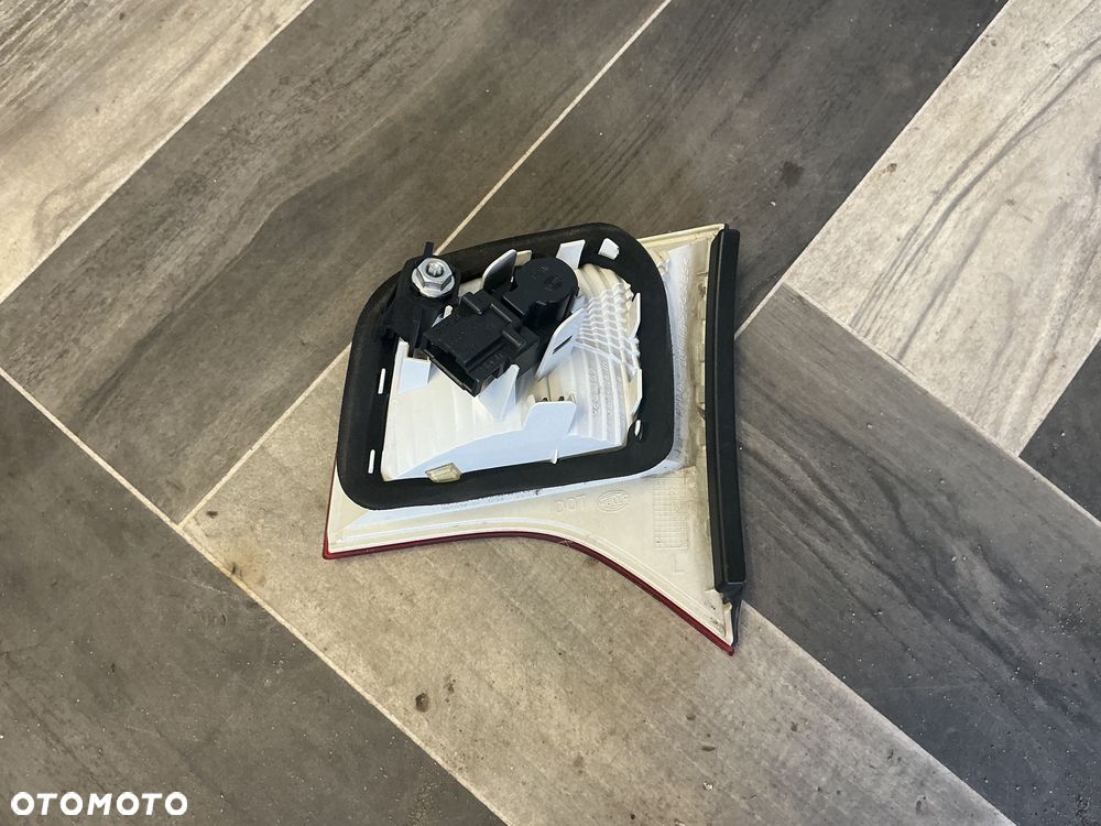 AUDI A4 B7 LAMPA LEWA TYLNA LEWY TYŁ - 3