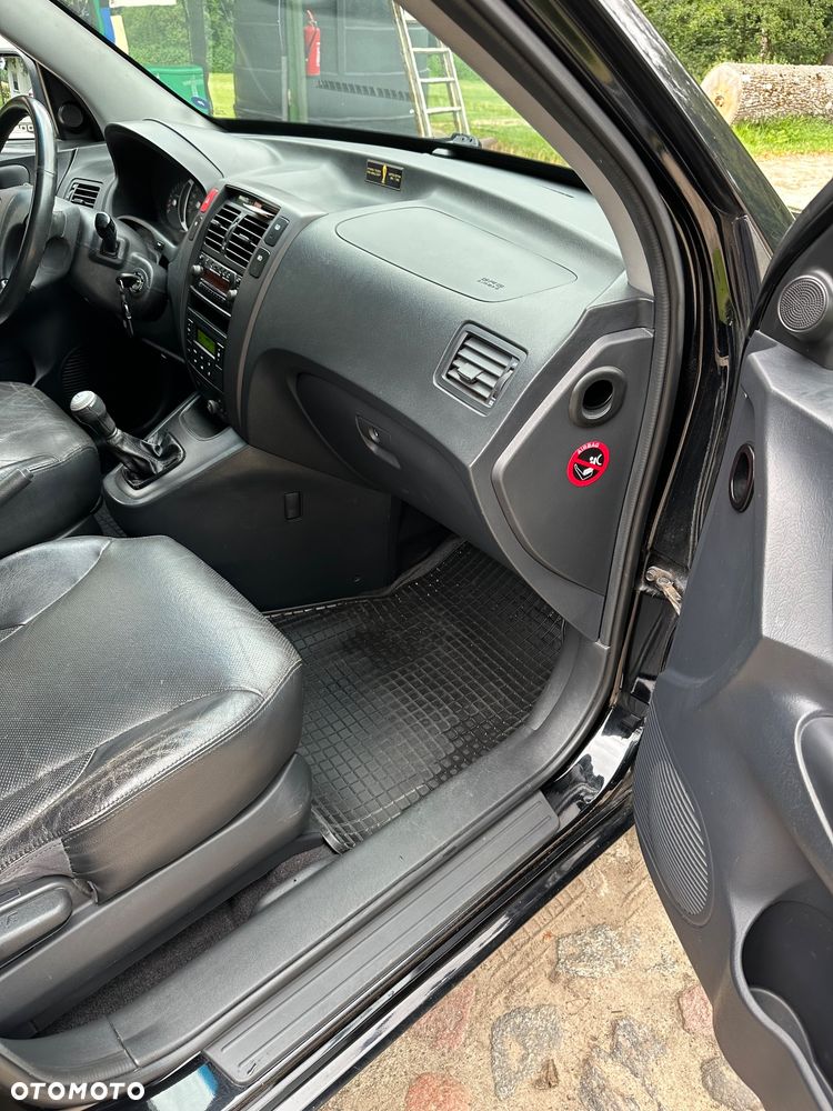 Hyundai Tucson 2.0 Comfort 2WD - 14