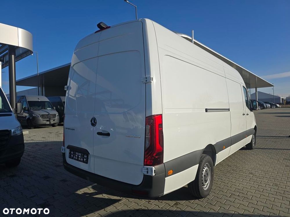 Mercedes-Benz Sprinter 319 CDI Long PRO 9G-Tronic - 4