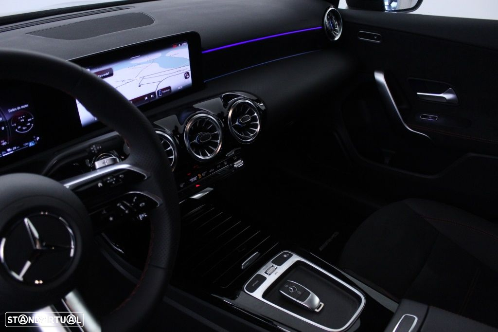 Mercedes-Benz A 250 e AMG Line - 31