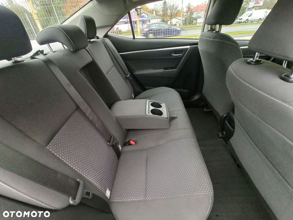 Toyota Corolla - 10